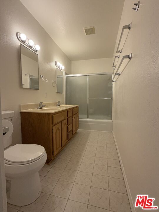 Building Photo - 18649 Chase St