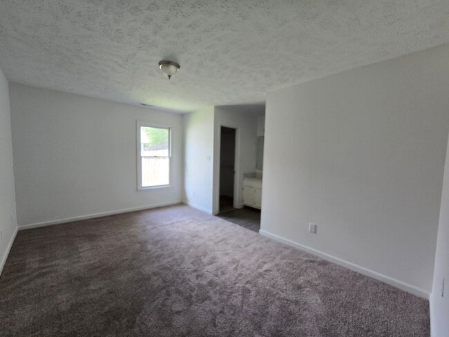Building Photo - 1521 Kara Ct