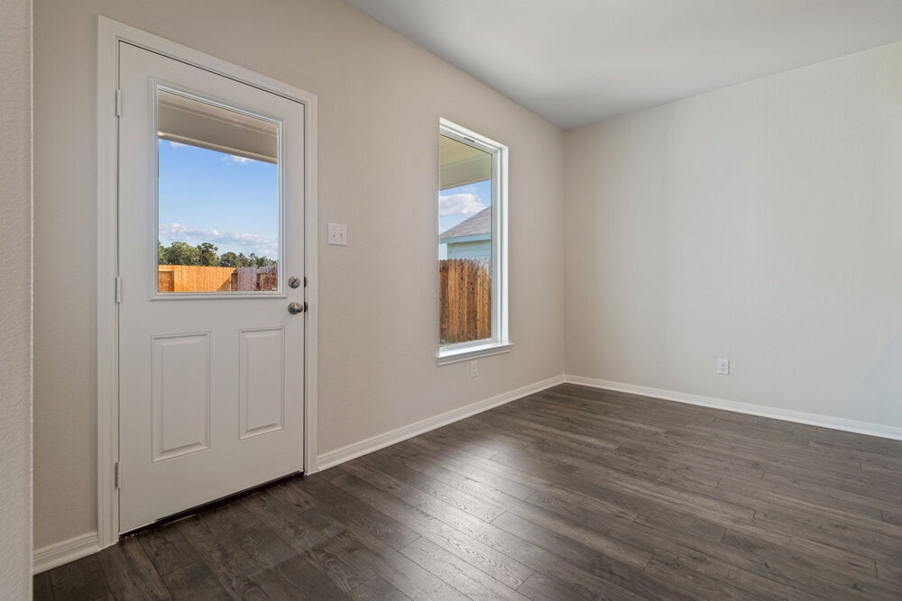 Building Photo - 16426 Honeysuckle Hl Dr