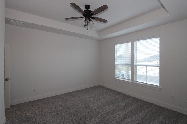 Building Photo - 589 Peace Dr