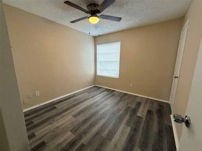 Building Photo - 11530 Springshire Dr