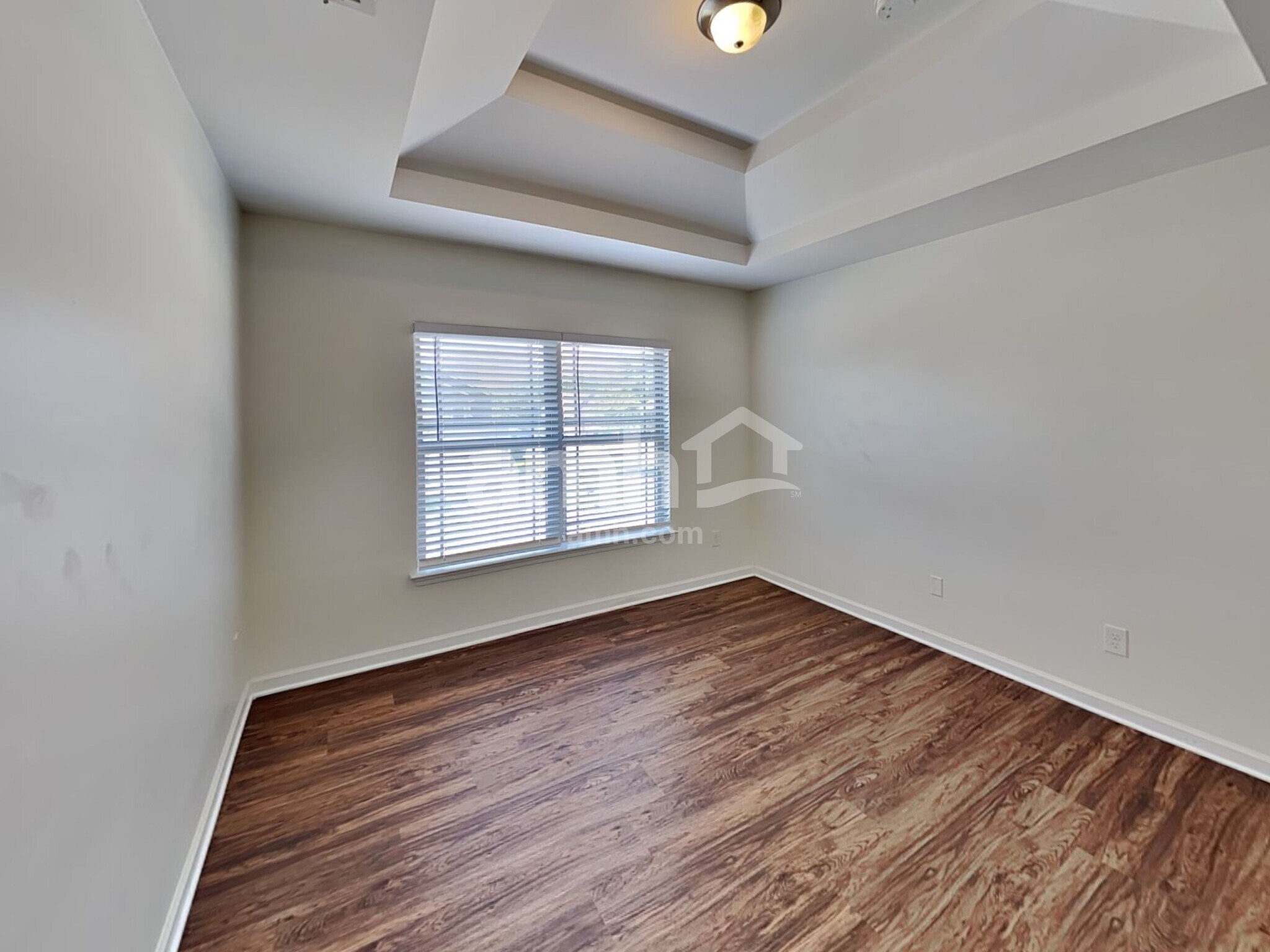 Building Photo - 402 Cleburne Pl