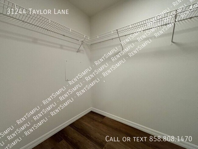 Building Photo - 31244 Taylor Ln