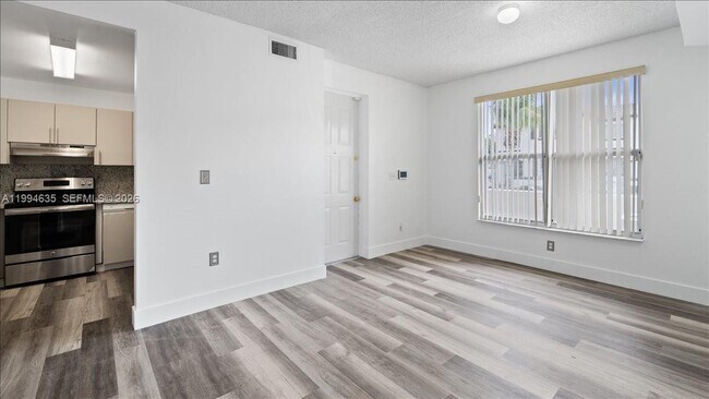 Building Photo - 8625 SW 152nd Ave