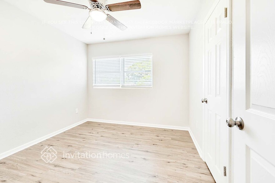 Building Photo - 5506 Perrine Dr