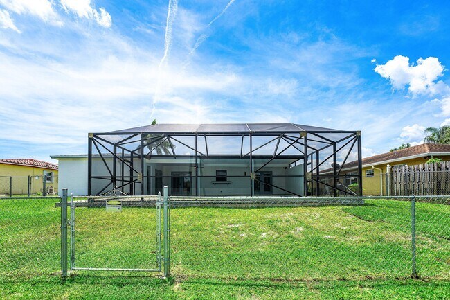 Building Photo - 10725 Eureka St