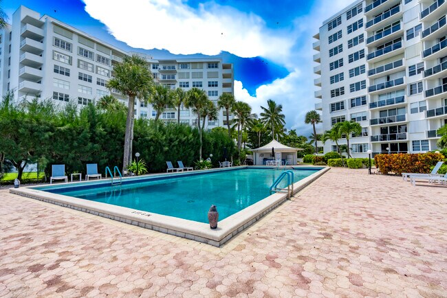 Building Photo - 2800 N Flagler Dr