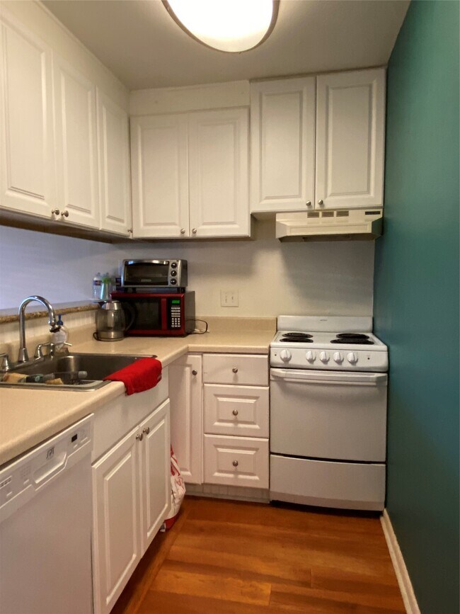 Building Photo - 1905 San Gabriel St