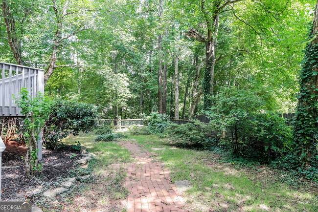 Building Photo - 8601 Stone Creek Ct