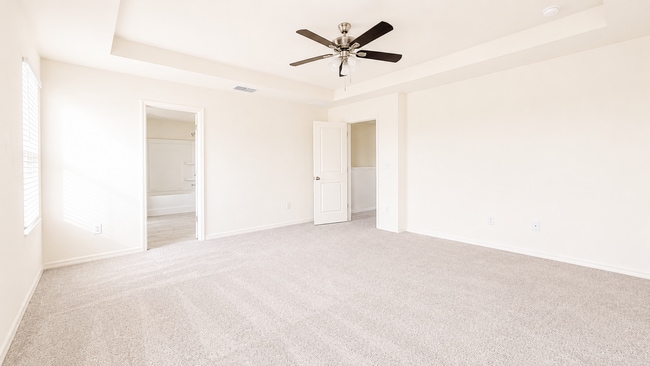 Building Photo - Spacious 2 Story Home - 4BR/ 2.5BA/ 2 Car Garage in Parrish