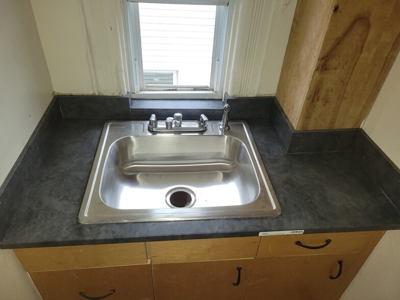 Kitchenette - 116 Nicoll St