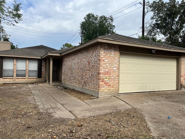 Building Photo - 9502 Triola Ln