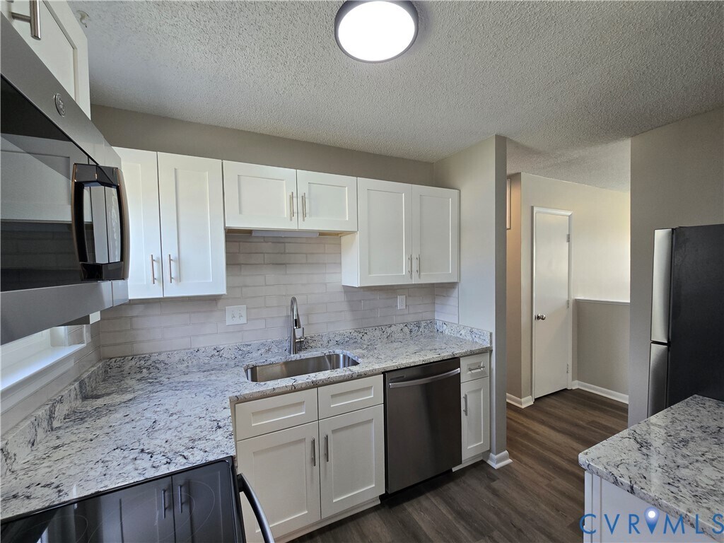 Building Photo - 10200 Stroud Ln