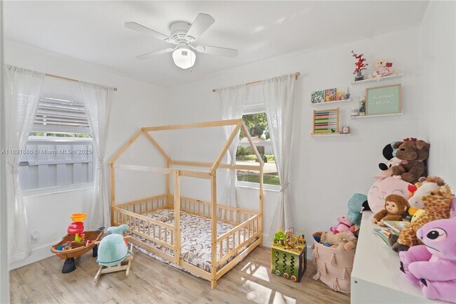 Building Photo - 301 NW 53rd Ct