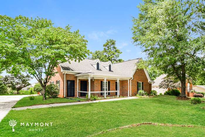Building Photo - 2355 Fieldstone Dr SE