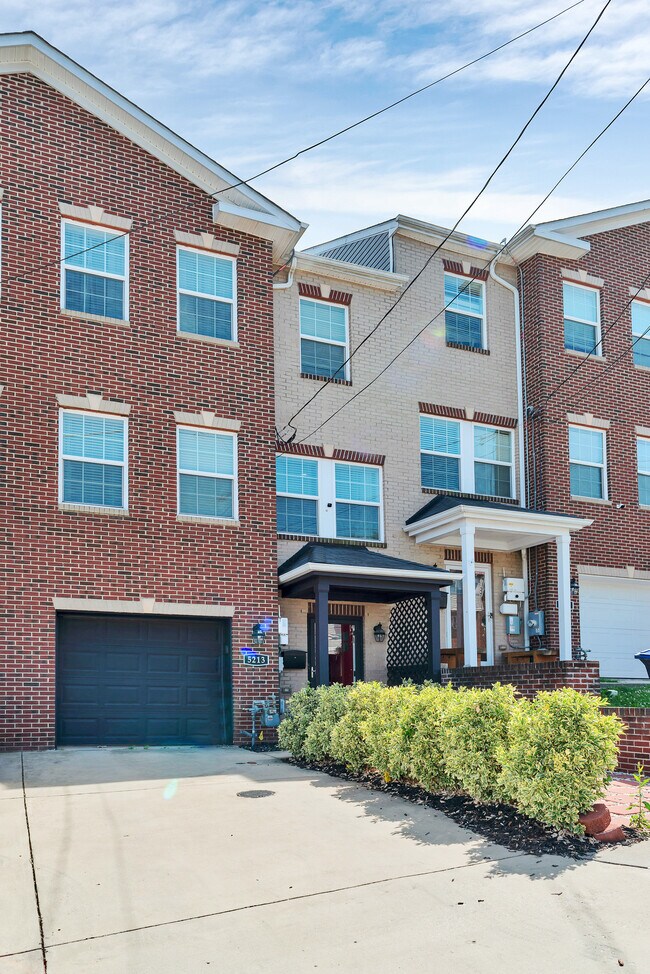 Building Photo - 5213 D St SE