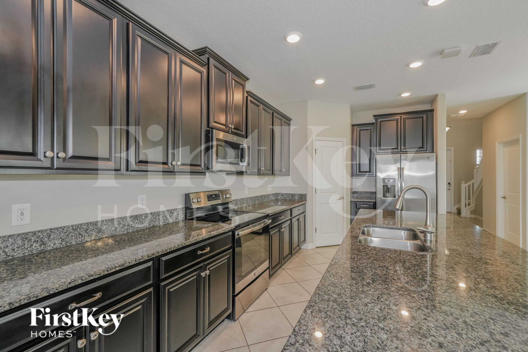 Building Photo - 9835 Ivory Dr