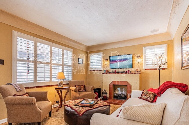 Building Photo - 3059 W 40th Ave