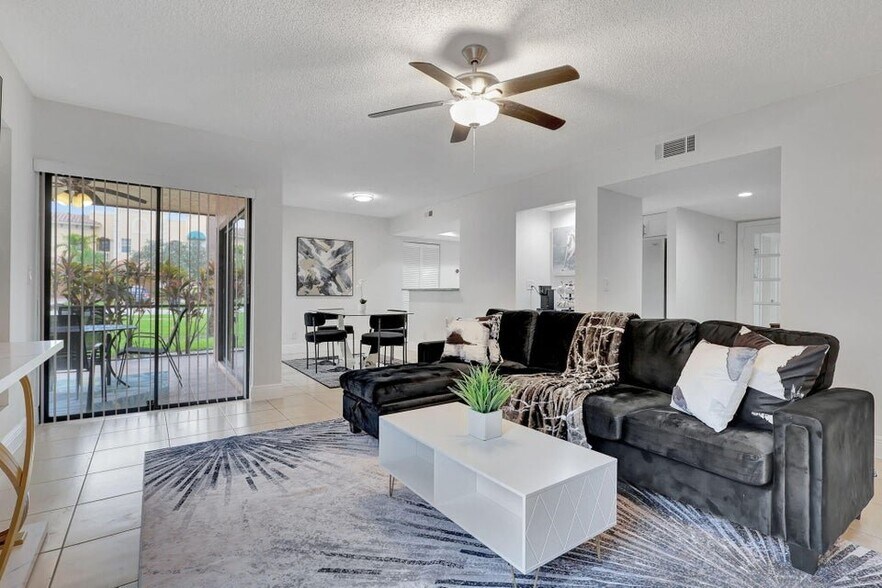 Building Photo - 12641 Westhampton Cir