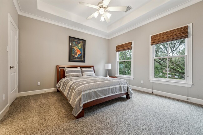 Building Photo - 3108 University Blvd