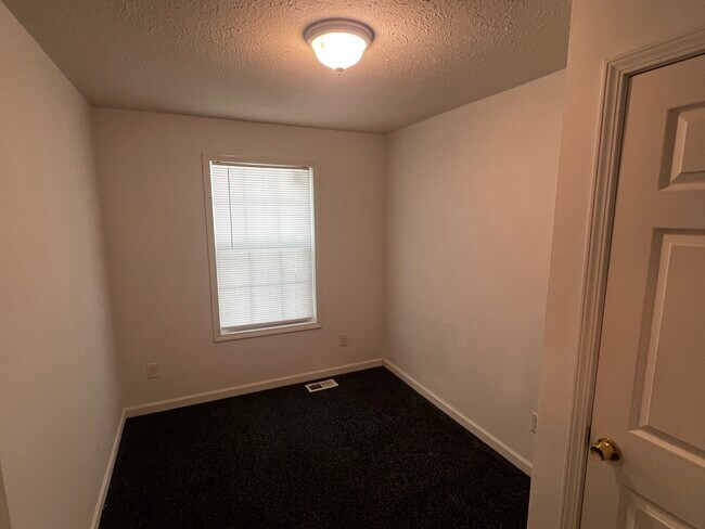 Building Photo - 312 N Linwood Ave