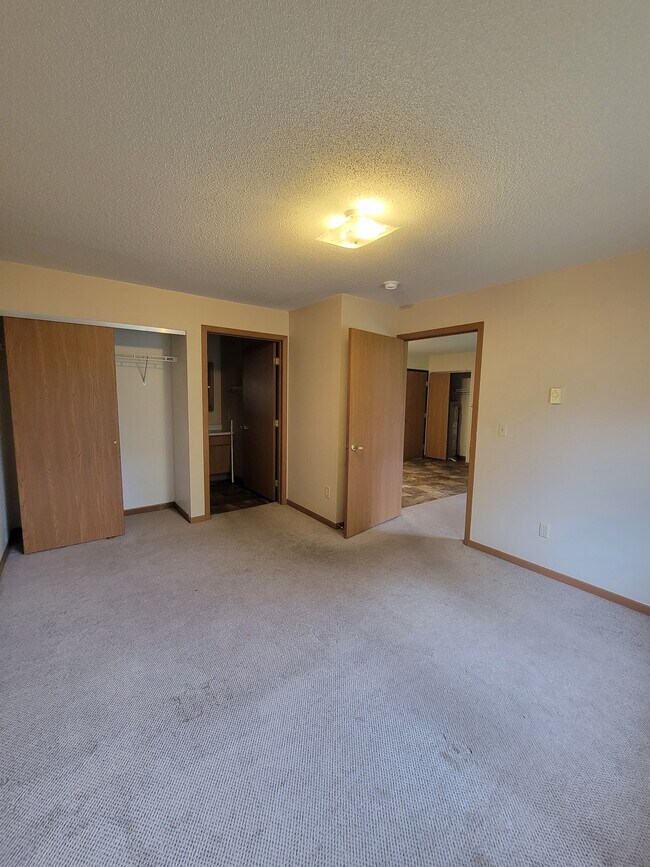 Building Photo - 8th & 8th Apartments