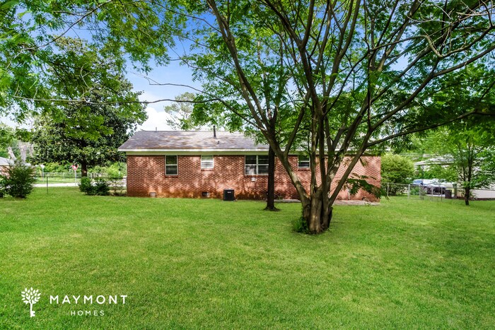 Building Photo - 2421 Redmont Rd NW