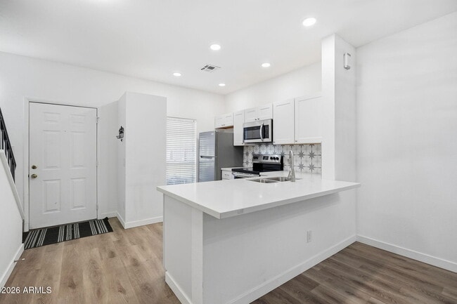 Building Photo - 18804 N 33rd Dr