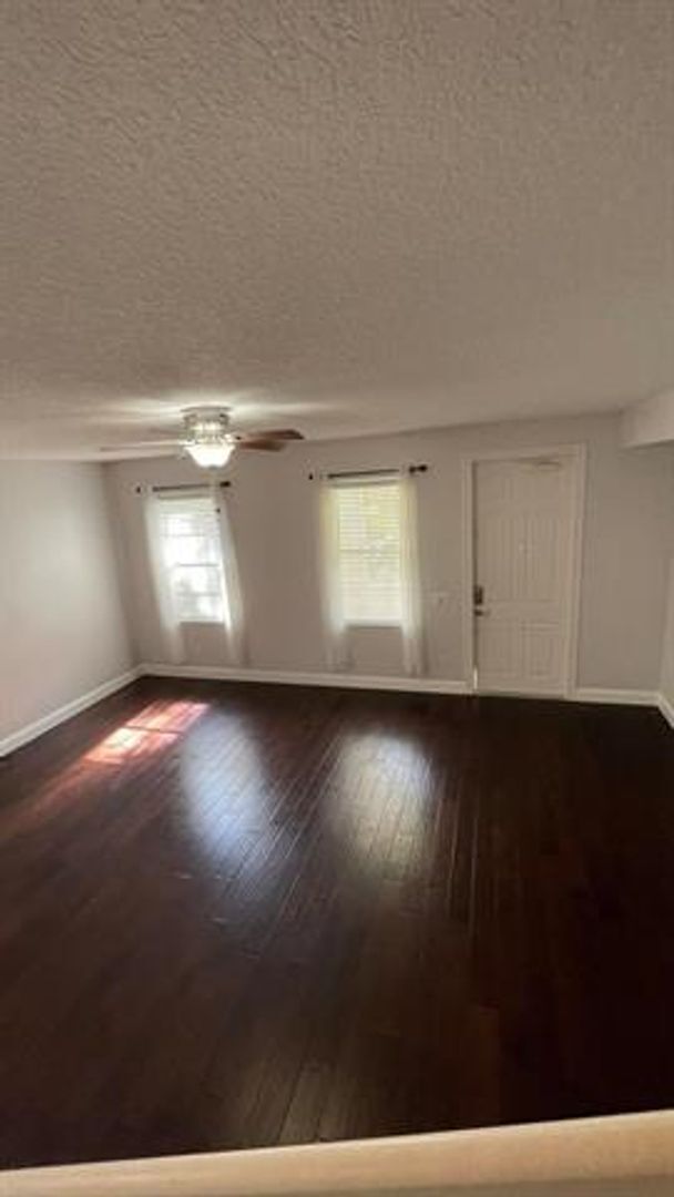 Building Photo - 3264 W Community Dr