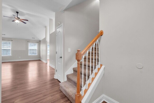 Building Photo - 3BR/2BA Home in Tyger Pointe with Bonus Room & Fenced Yard!