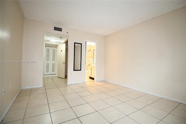 Building Photo - 17890 W Dixie Hwy