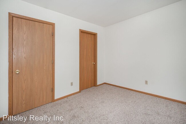 Building Photo - 2 br, 2 bath Apartment - 701 Fotis Drive