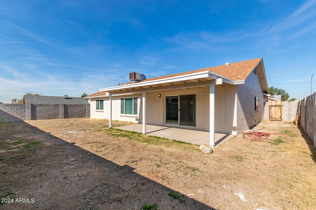 Building Photo - 7249 W Medlock Dr