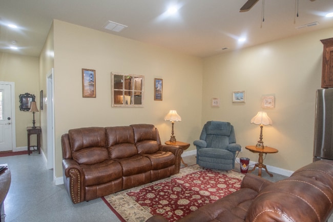Building Photo - 148 Westwood Acres Dr