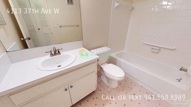Building Photo - 4113 37th Ave W
