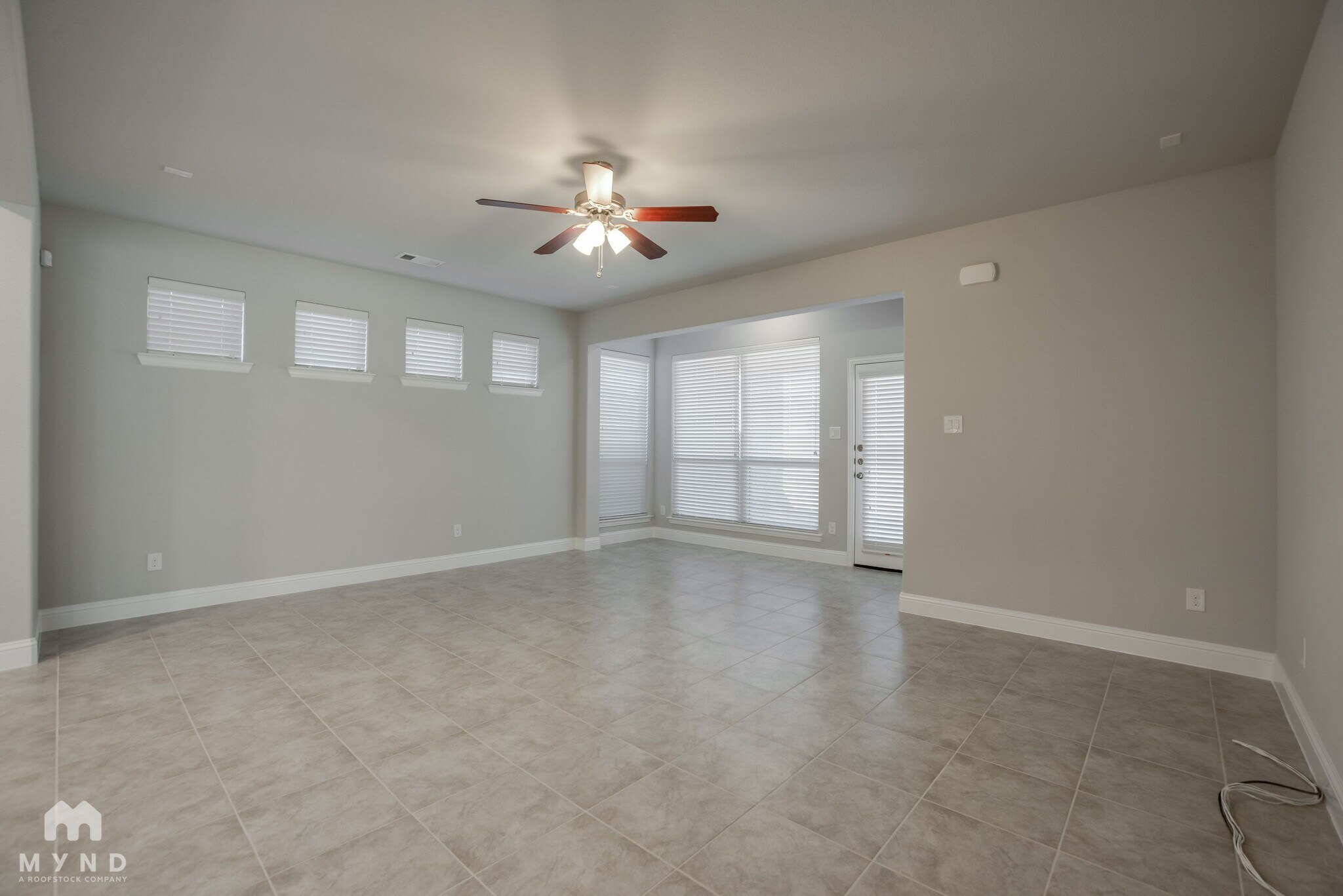 Building Photo - 133 Knight of Realm Blvd