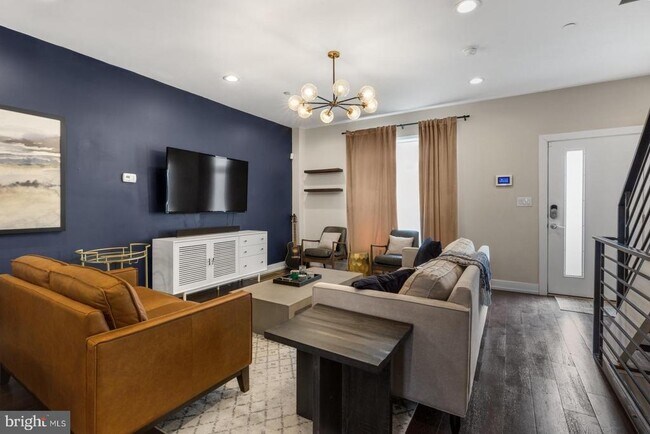 Building Photo - 2707 W Stiles St