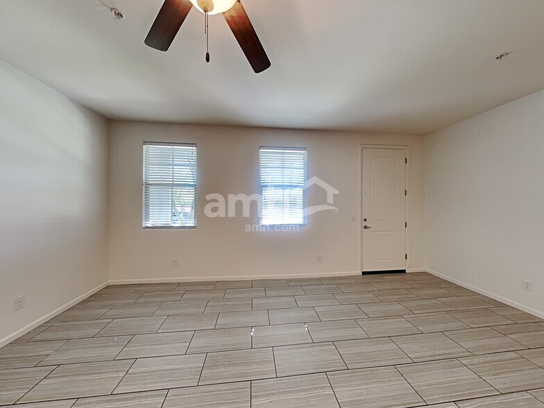 Building Photo - 20788 W Thomas Rd