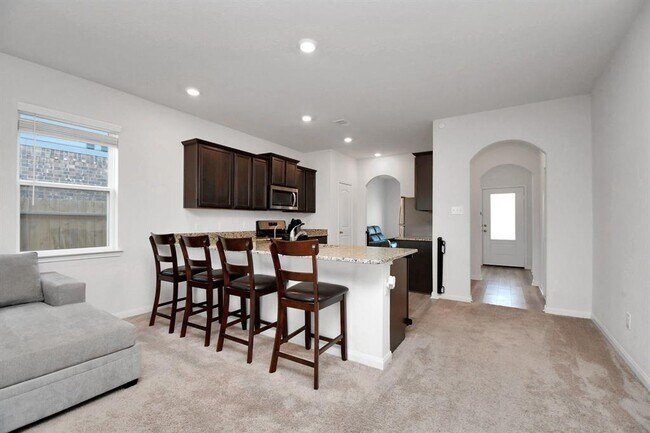 Building Photo - 424 Maple Fawn Dr