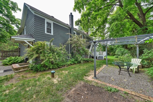 Building Photo - 59 Budd Ave