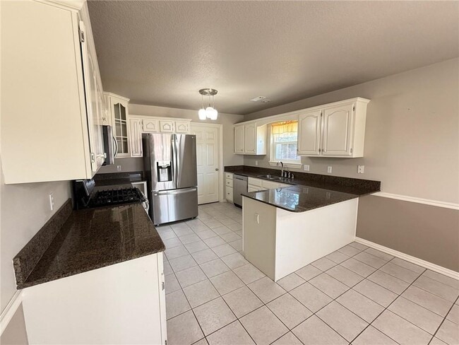 Building Photo - 1808 Lancaster Dr