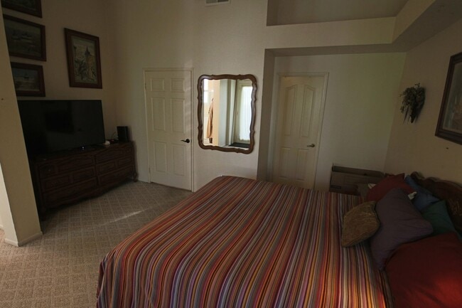 Building Photo - Furnished 3 Bedroom UTC/La Jolla Townhome