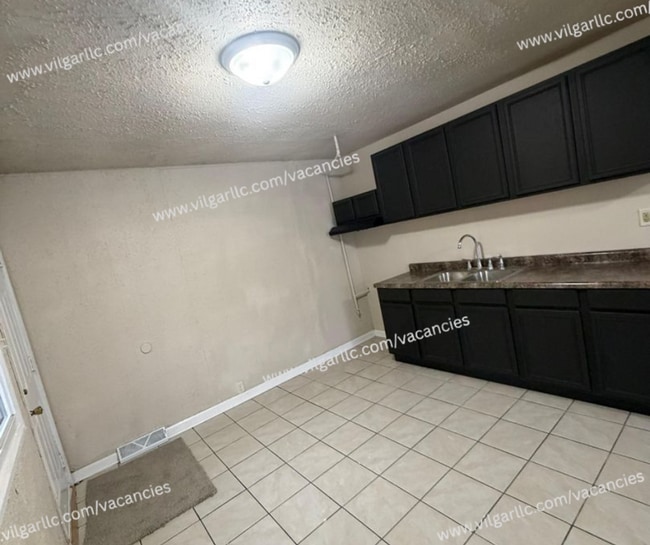 Building Photo - Cozy 3 Bedrooms • 1 Bathroom house in Gary, IN