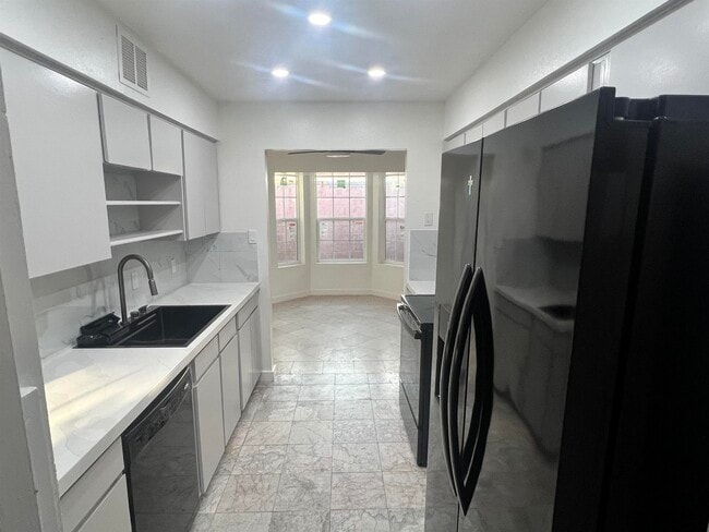 Building Photo - 312 Candlewood Rd