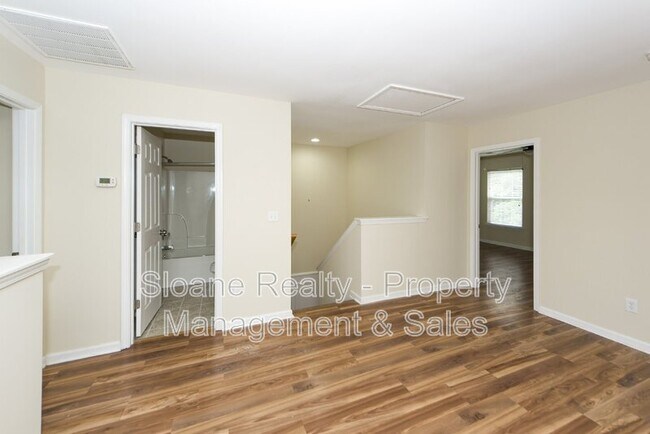 Building Photo - 2457 Scholar Ln