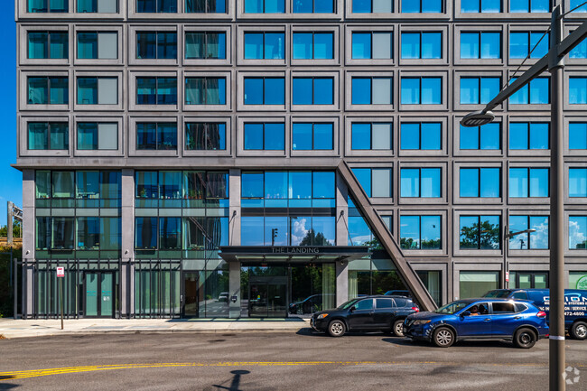 Building Photo - Quay Tower