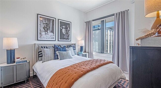 Building Photo - 1301 Spring St NW