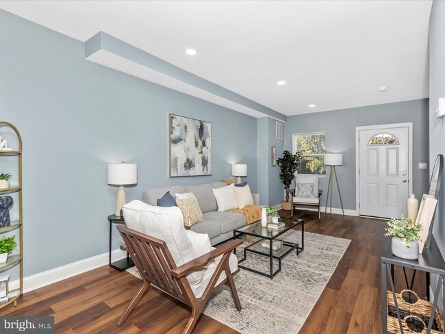Building Photo - 5443 Jonquil Ave
