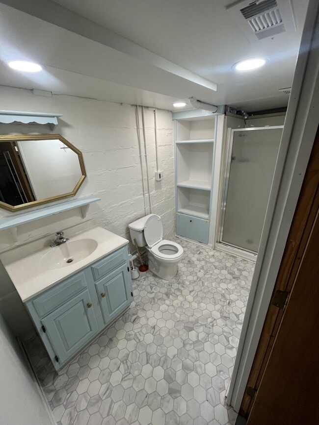 Building Photo - 1209 Elm Ave