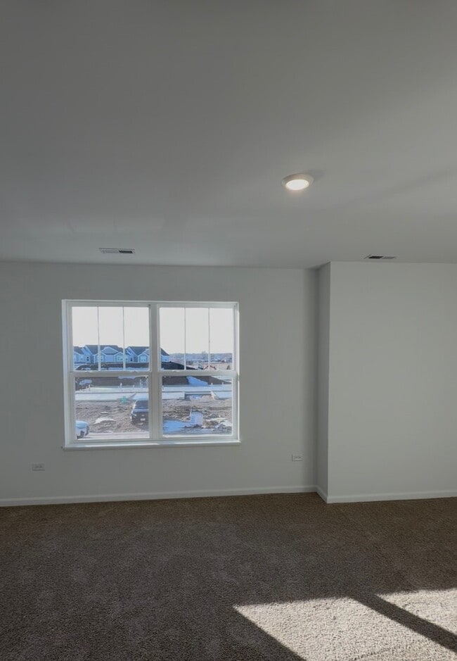 Building Photo - 10232 McMahon Wy